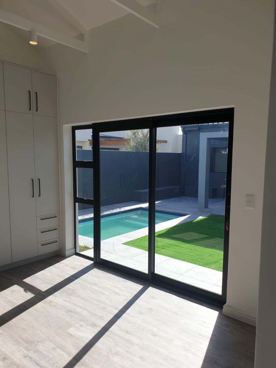 3 Bedroom Property for Sale in Sandown Western Cape